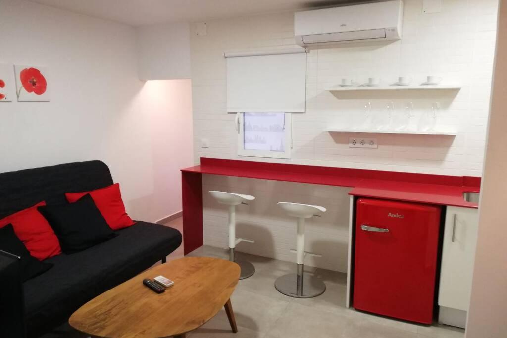M1 Cool Loft 1 Min Walk To Metro 15 Min Center By Metro Διαμέρισμα Esplugues de Llobregat Εξωτερικό φωτογραφία